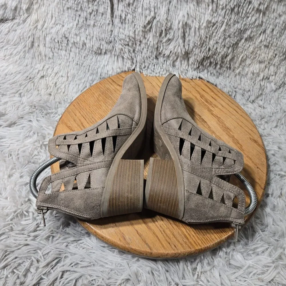 A New Day Cutout Graystone Bohemian Ankle Bootie Boots Womens 7M Retro Synthetic